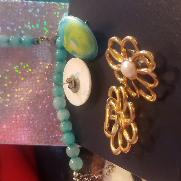 Aquamarine Glass Beaded Necklace and Matching Earrings & Vintage Gold Earrings - Picture 2 of 6